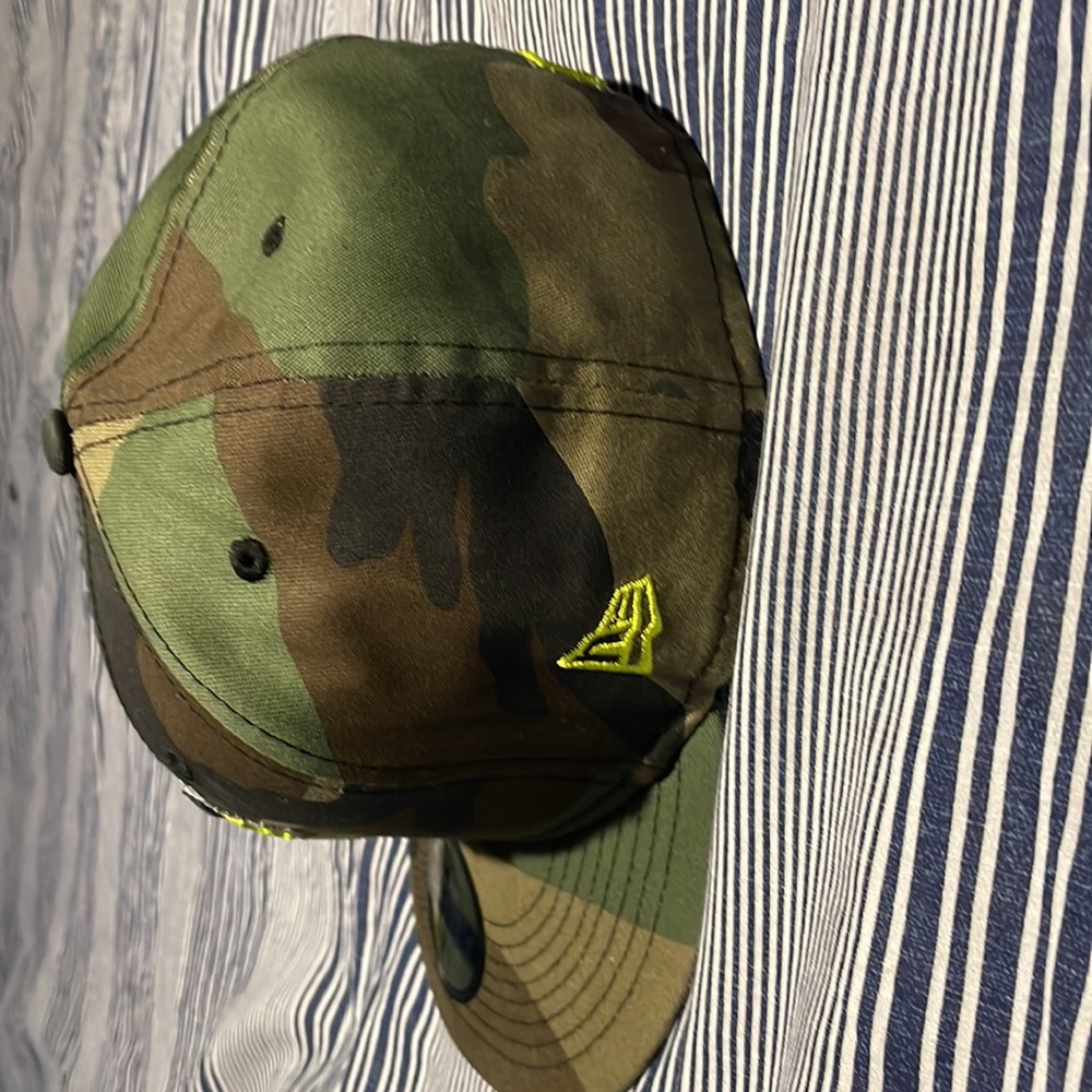 A blue jays hat soldier camouflage color perfect conditions size 7:3/8 - Picture 3 of 4